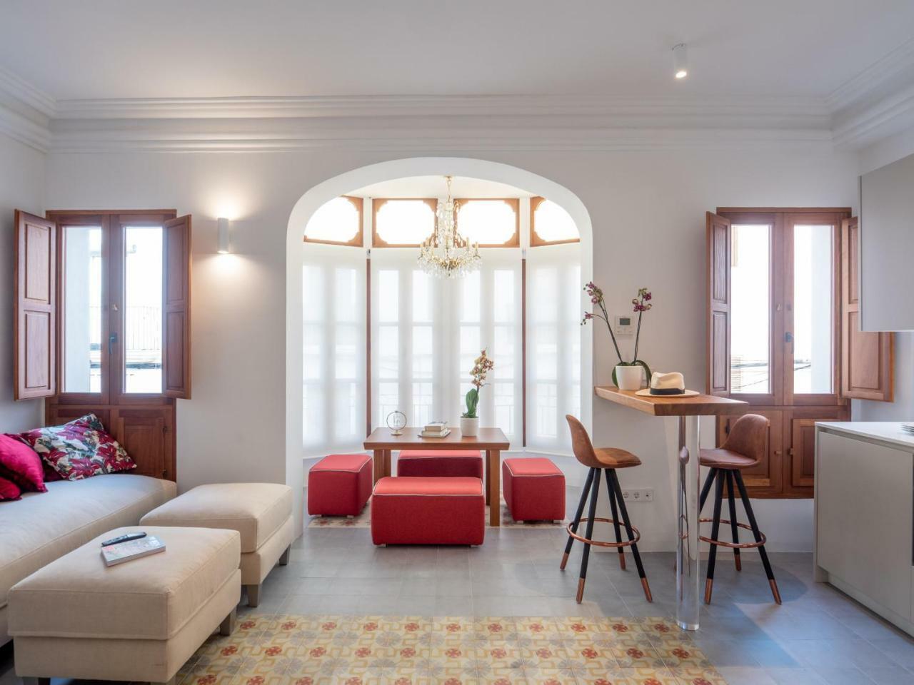 Es Palauet Brandnew One Suite Apartment In Ibiza Center Екстериор снимка